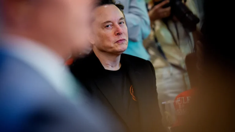 Elon Musk ameaça criar Partido da América se plano fiscal de Trump passar