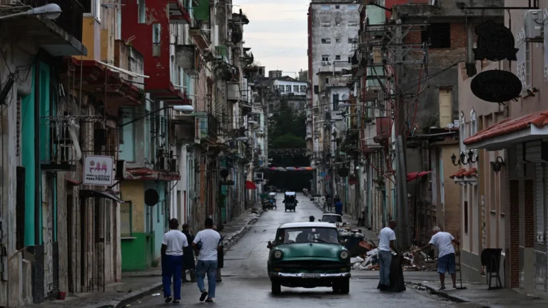 Ministra renuncia após dizer que ‘não há mendigos’ em Cuba, só gente disfarçada