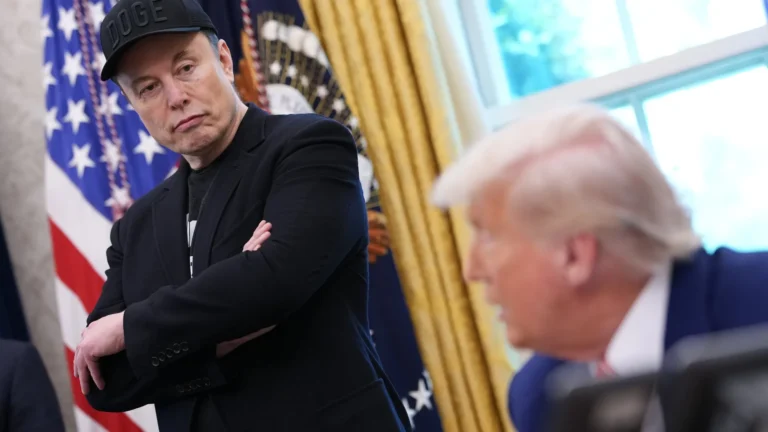Trump se decepciona por não conseguir acabar contratos com a SpaceX