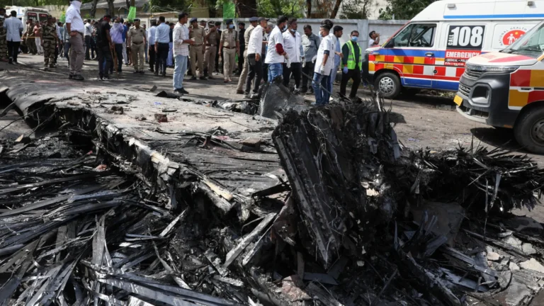 Sobrevivente de queda de avião na Índia ‘não dorme’: “Sente-se culpado”