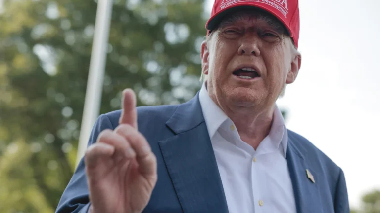 Trump sinaliza que pode conversar com Lula após tarifa de 50% sobre o Brasil, ‘mas não agora’