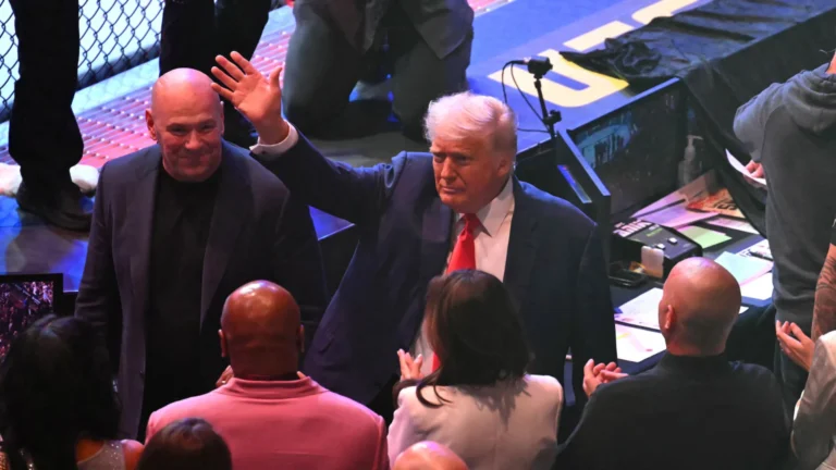 Trump planeja sediar luta do UFC nos jardins da Casa Branca em 2026