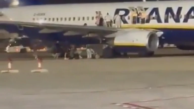 Incêndio em avião da Ryanair em Maiorca deixa 18 pessoas feridas