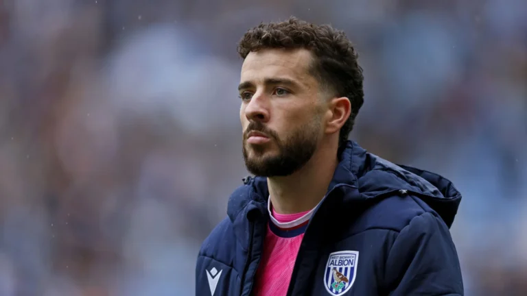 Flamengo desiste da contratação do atacante Mikey Johnston