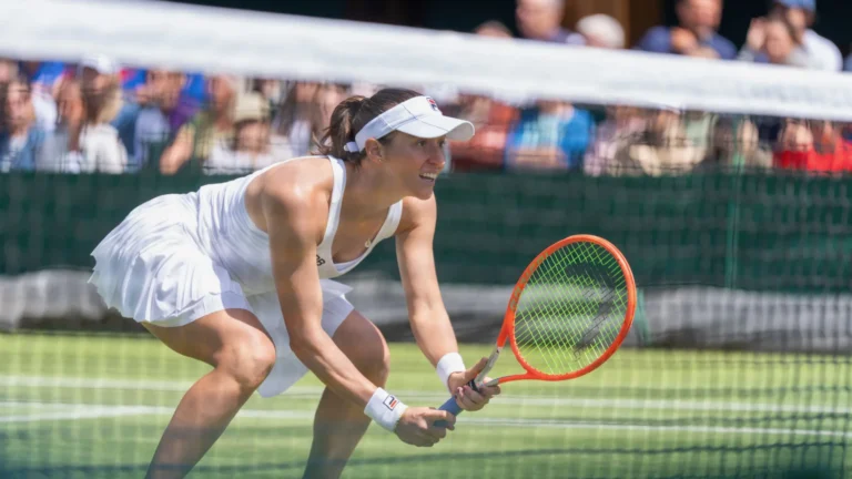 Luisa Stefani avança nas duplas mistas e nas femininas em Wimbledon