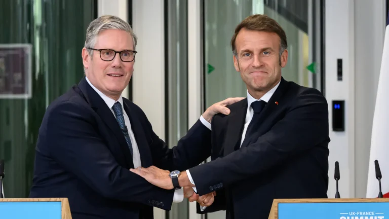 França e Reino Unido vão dividir controle de armas nucleares