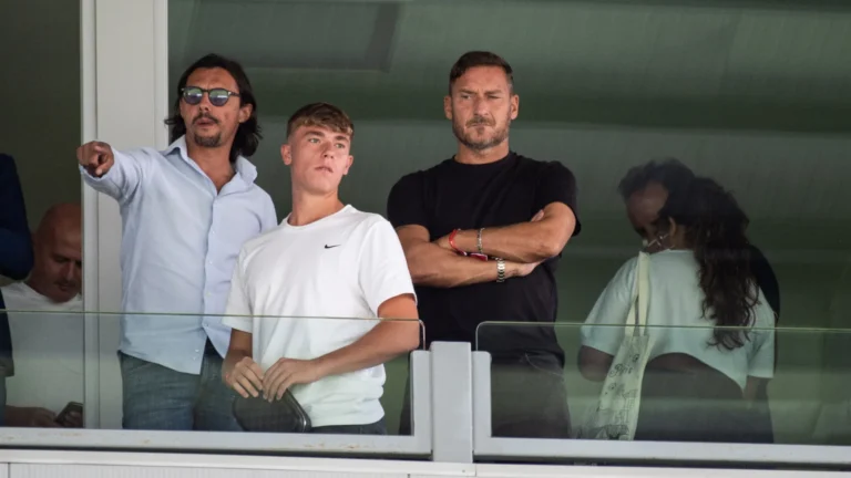 Cristian Totti, filho de Francesco Totti, encerra carreira aos 19 anos
