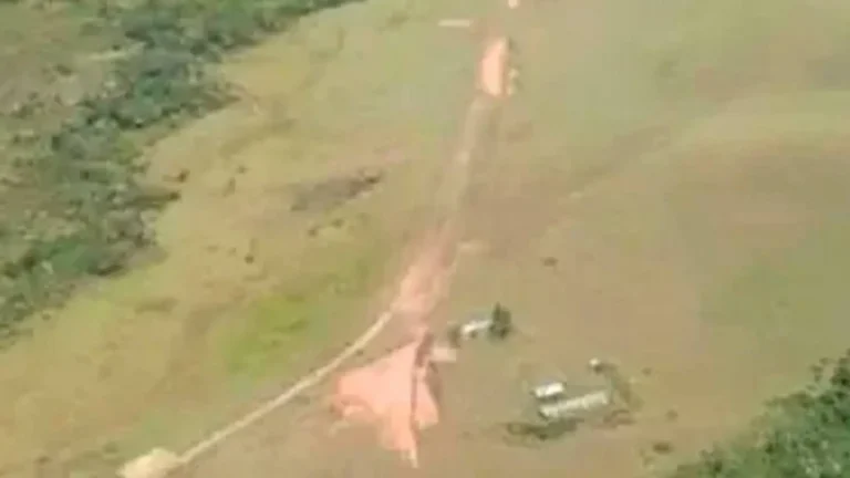 Avião do Exército da Venezuela com yanomamis cai e mata sete pessoas