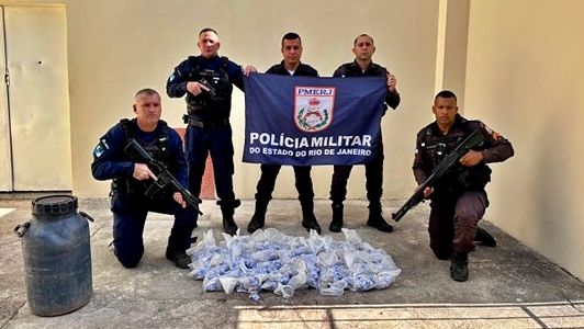 Polícia Militar apreende mais de 3 mil pinos de cocaína em Aperibé