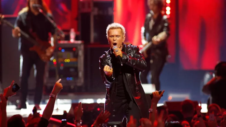 Billy Idol anuncia shows da nova turnê no Brasil; veja onde e como comprar