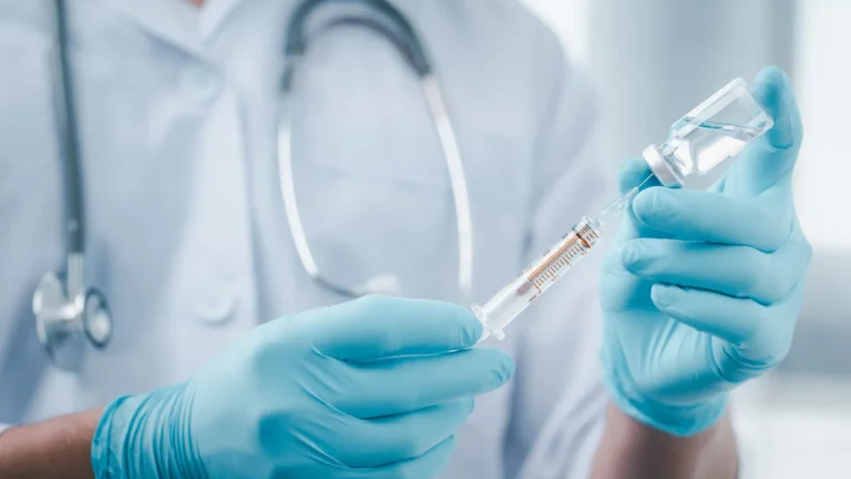 Vacina contra herpes-zóster pode reduzir risco de infarto e AVC, diz estudo