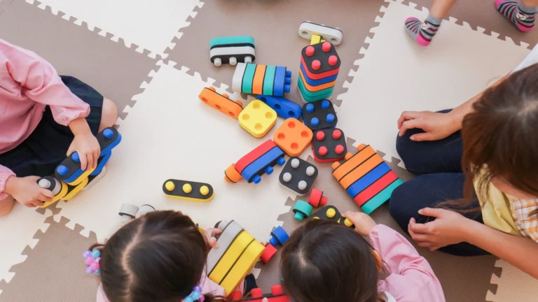 Desigualdade no acesso a creche aumenta entre ricos e pobres no Brasil, aponta estudo