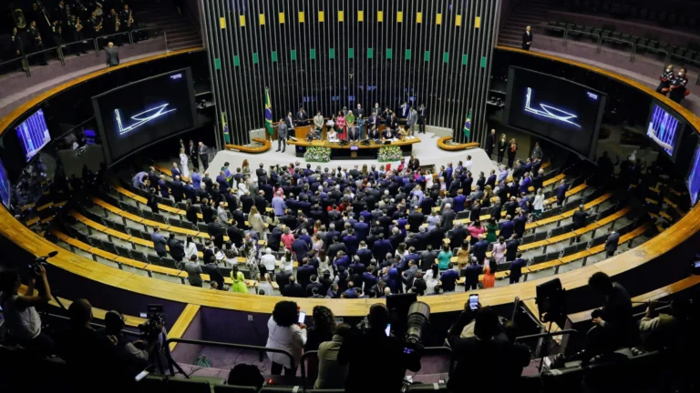 Sete deputados estreiam na Câmara nesta semana; veja quem são