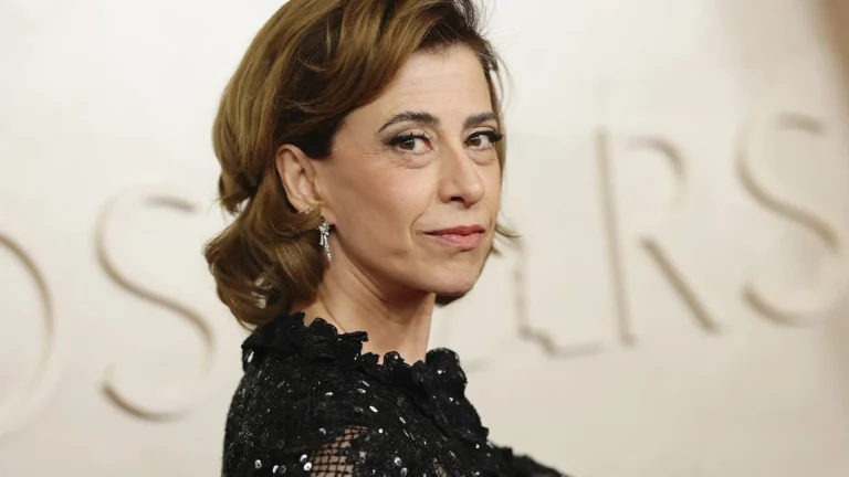 ‘Ser monogâmico nos dias atuais é revolucionário’, diz Fernanda Torres