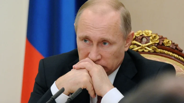 Rússia prepara teste de míssil nuclear enquanto Trump se reúne com Putin