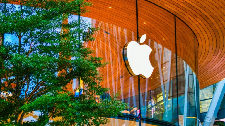 Apple tem plano para reinventar o iPhone nos próximos três anos
