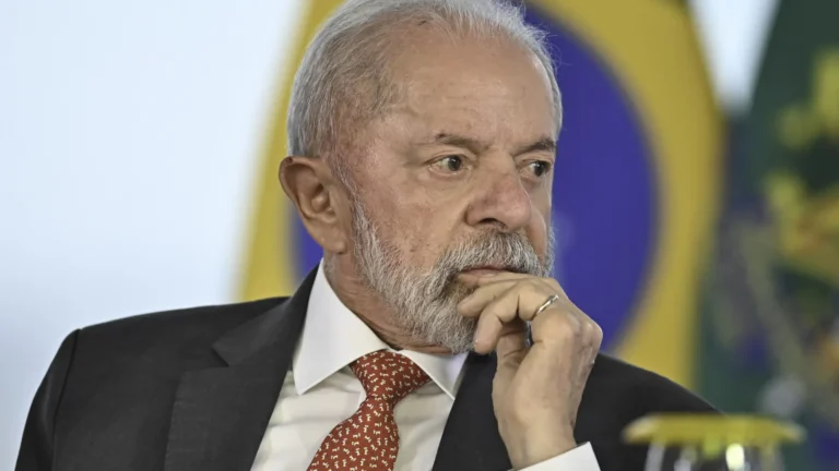 Lula reafirma soberania e diz que Brasil não aceitará ofensas