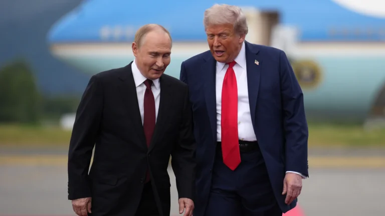 Trump e Putin falam em progresso sobre Ucrânia, mas mantêm indefinição