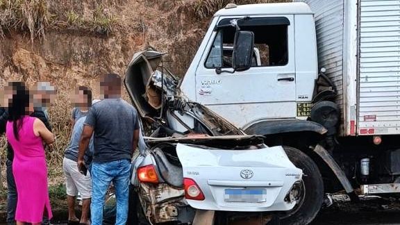 Tragédia na RJ-116: Colisão entre carro e caminhão em Itaocara deixa um morto