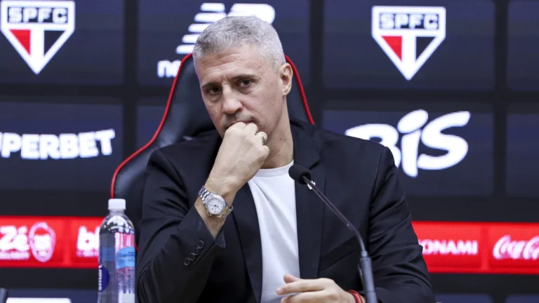 São Paulo vai se reunir com Crespo para decidir se segue busca por camisa 9