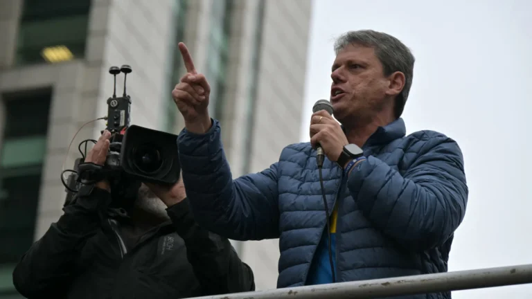 Tarcísio cobra anistia, pressiona Motta, ataca STF e chama Moraes de ditador e tirano