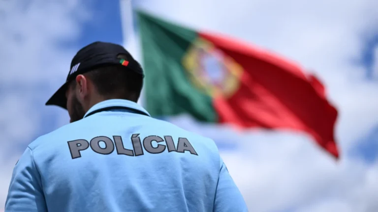 Polícia prende homem que oferecia ‘500 euros por cabeça de brasileiros’