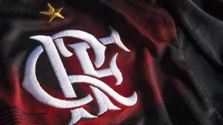 Provocações a rivais nas redes do Flamengo irritam elenco e geram climão