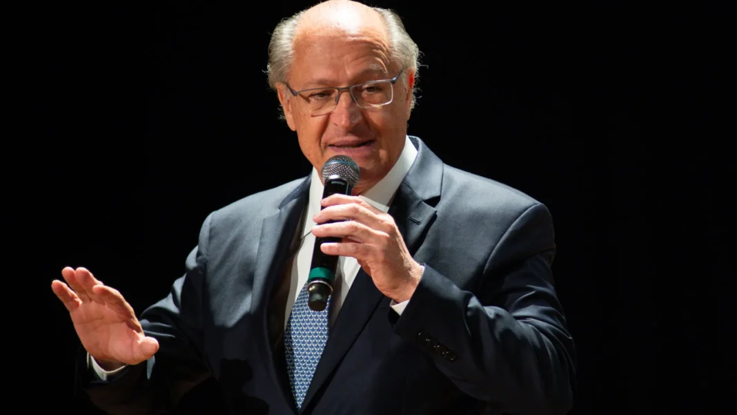 Alckmin: EUA têm pressionado por acesso às terras raras e o Brasil tem grande potencial na área