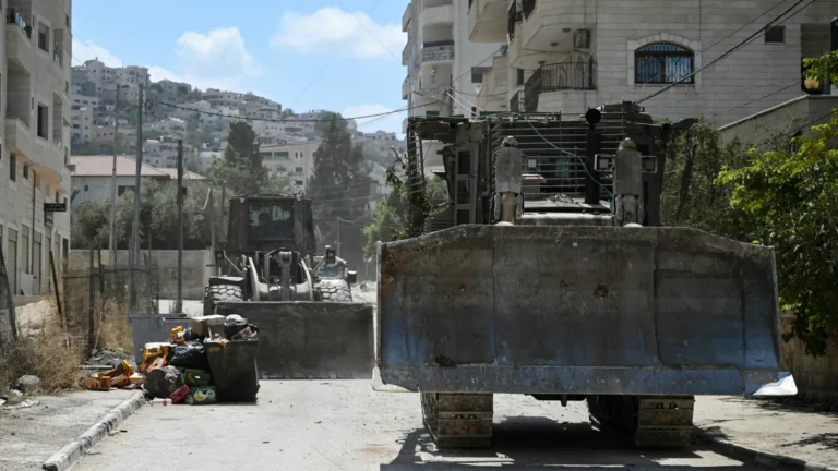 Israel ‘abre fogo’ em Gaza e deixa vários mortos: “Violação do acordo”