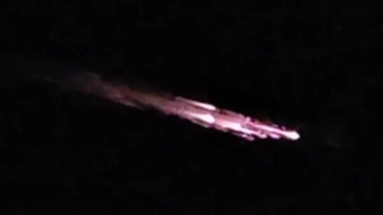 Lixo espacial vira bola de fogo em três regiões do país