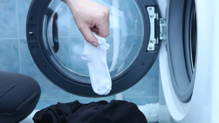 Seis tipos de roupa que você deve sempre lavar do avesso