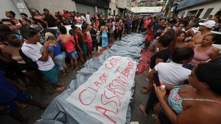Número de mortos em ‘megaoperação desastrosa’ no Rio ultrapassa 130