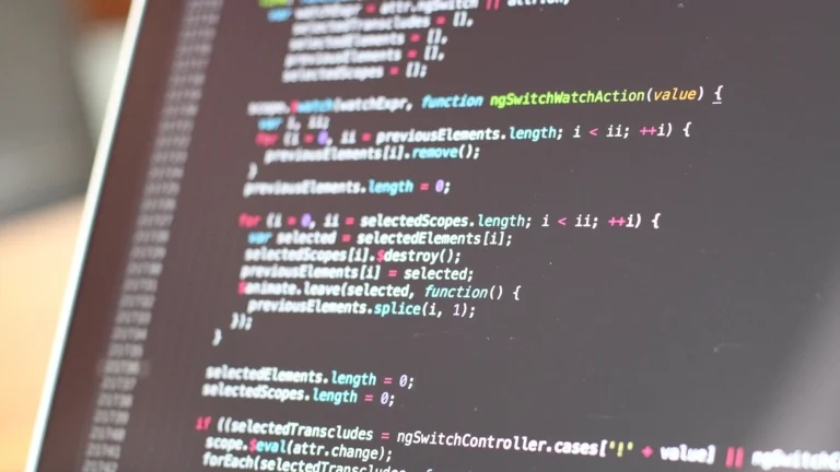 Palavra do ano em 2025: afinal, o que é ‘vibe coding’?