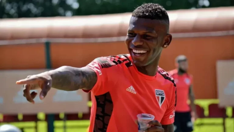Arboleda tem lesão diagnosticada, e DM do São Paulo alcança 13 jogadores