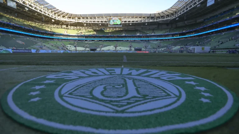 ‘Não ser refém de crianças’, diz chefe da base do Palmeiras sobre afastados