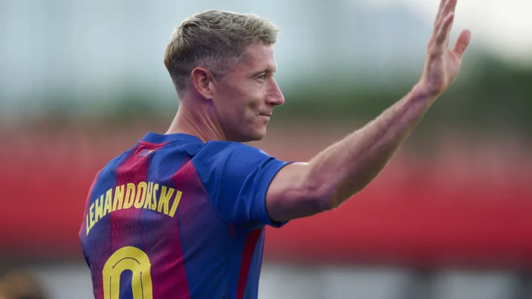 Barcelona já planeja sucessor de Lewandowski e tem quatro nomes em pauta