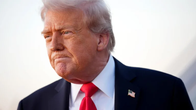 Trump zomba de democratas e os compara a perus perdoados no Dia de Ação de Graças
