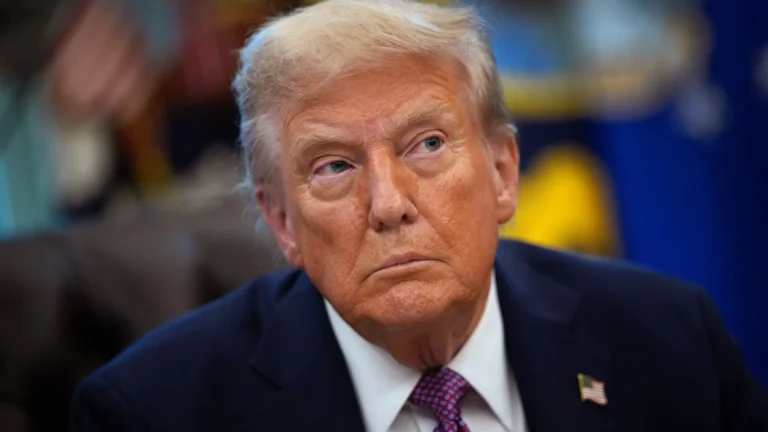 Trump diz que vai mandar investigar suposto elo entre Epstein e Clinton