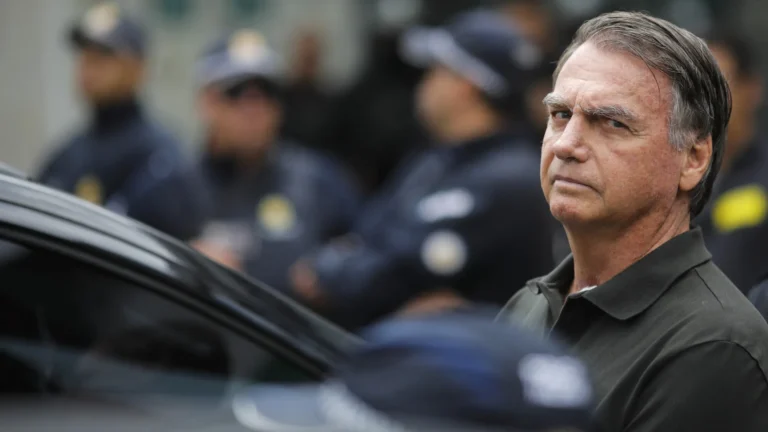 Auxiliar de Moraes visita Papuda antes de STF julgar recursos de Bolsonaro e outros condenados