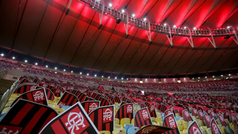 CBF divulga áudio do VAR em expulsão de meia do Flamengo