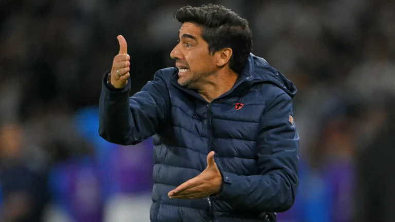 Abel reclama da arbitragem e admite apatia do Palmeiras: ‘Faltou agressividade’