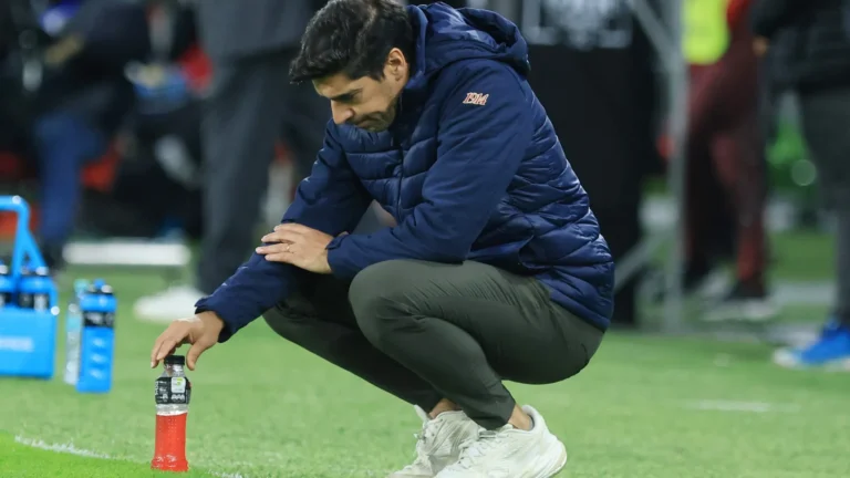 Abel ‘joga a toalha’ no Brasileiro e promete canalizar energia para final da Libertadores