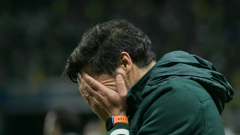 Fonte do Palmeiras explica lágrimas de Abel : “Totalmente esgotado”