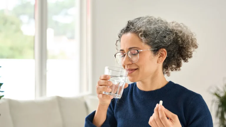 Três vitaminas essenciais para viver mais e envelhecer com saúde