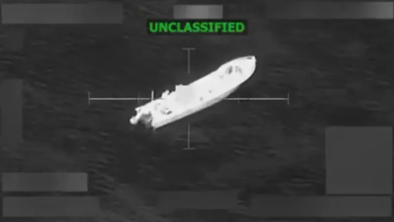 EUA bombardeiam mais dois barcos no Pacífico e matam seis suspeitos