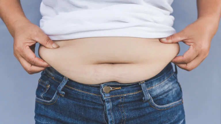 Gordura na barriga provoca danos cardíacos mais graves do que o peso total, aponta estudo