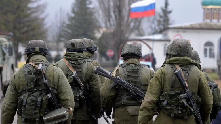 Rússia faz novo mega-ataque à Ucrânia e provoca apagões em meio a negociação de paz