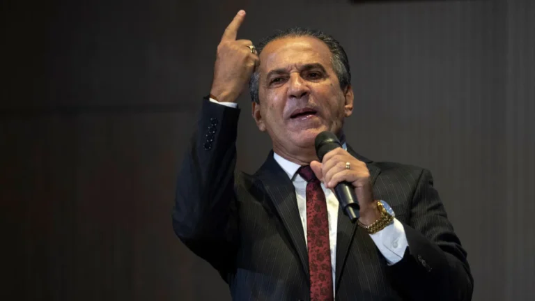 Malafaia diz que Eduardo ‘calado’ ajuda mais na campanha de Flávio do que ‘falando asneira’