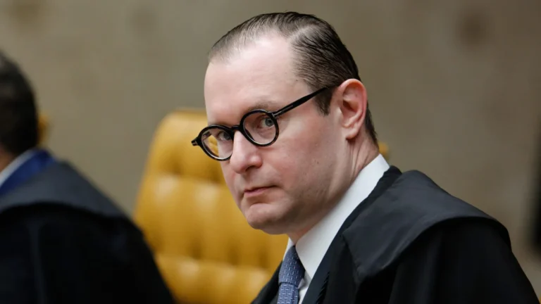 Zanin vota contra aposentadoria especial do vigilante e placar fica empatado no STF; veja o que pode acontecer