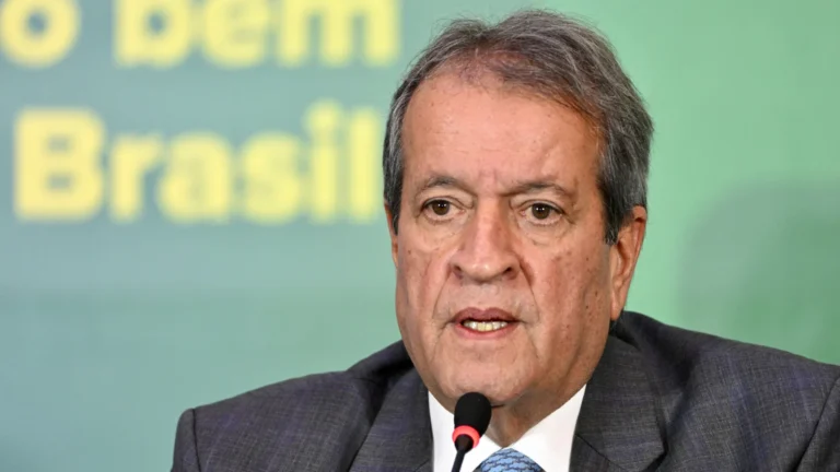 Costa Neto diz que há opção de uma vice mulher para Flávio e cita nome de Tereza Cristina